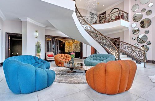Greater Johannesburg Metropolitan Area Villa | 122 on Sherwell