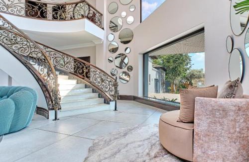 Greater Johannesburg Metropolitan Area Villa | 122 on Sherwell