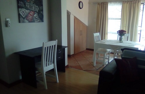 Queenswood Apartment | 1233 on Webb Elegant Upstairs Apartment