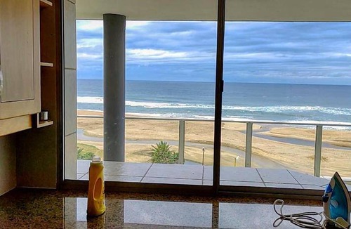 Margate Beach Apartment | 125 m² Apartment ∙ 3 bedrooms ∙ 6 guests