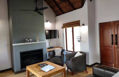 Hoedspruit House | 13 Raptors Lodge