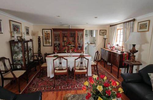 Rondebosch Apartment | 130 m² Apartment ∙ 2 bedrooms ∙ 4 guests