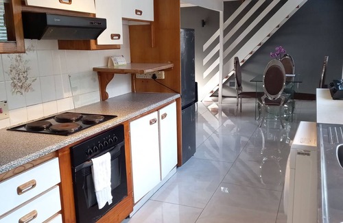 Waterfall House | 130 m² House ∙ 2 bedrooms ∙ 4 guests