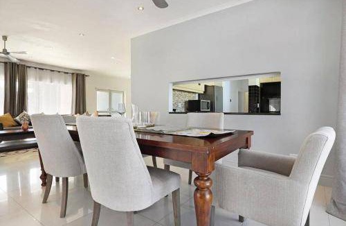 Milnerton Villa | 1300 m² Villa ∙ 6 bedrooms ∙ 15 guests