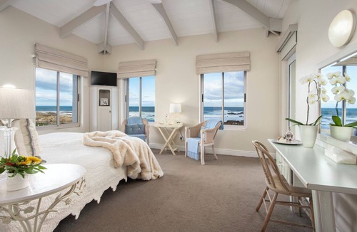 Sandbaai House | 138 Marine Beachfront Guesthouse