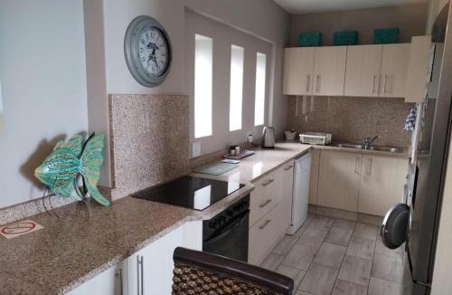 Kingsborough Apartment | 138 Stella Maris, 73 Beach Road, Amanzimtoti Durban South Africa