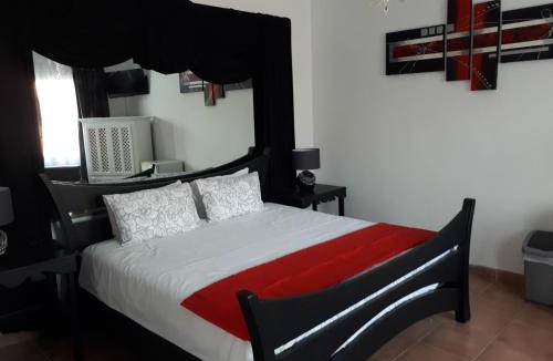 Ekurhuleni House | 13th Avenue Guesthouse Benoni