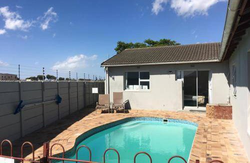 Ottery Bed & Breakfast | 14 m² Bed and breakfast ∙ 5 bedrooms ∙ 10 guests