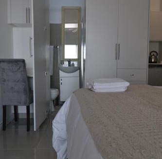 Woodmead House | 14 Woodmead Suites