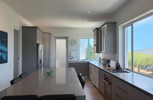 Robberg Beach Apartment | 140 m² Apartment ∙ 3 bedrooms ∙ 6 guests