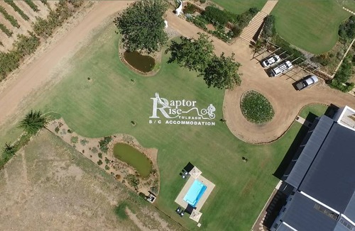 Tulbagh House | 1400 m² Farmhouse ∙ 6 bedrooms ∙ 127 guests
