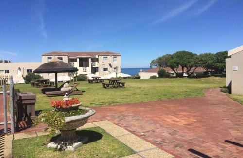Hermanus Apartment | 142 hermanus beach club