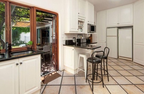 Voelklip House | 142 on 10th | Relaxed Family Living Steps from Voëlklip Beach