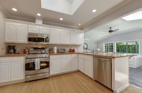Redwood City House | 14MP: "Place Was Incredible" by Stanford, Meta
