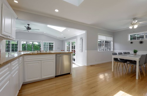 Redwood City House | 14MP: "Place Was Incredible" by Stanford, Meta