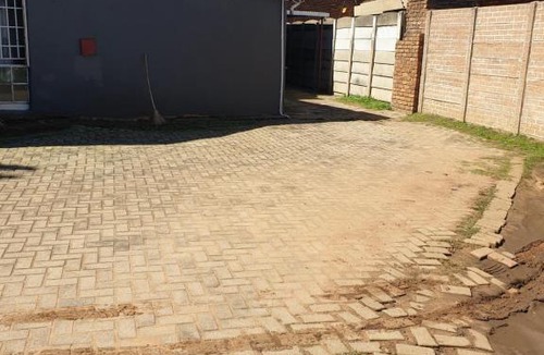 Ekurhuleni House | 14th avenue lodge
