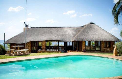 Broederstroom Apartment | 150 m² Apartment ∙ 2 bedrooms ∙ 4 guests