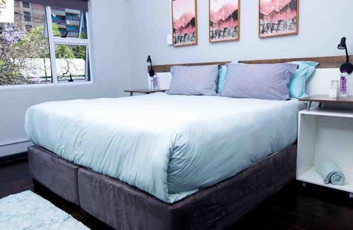 Southernwood Apartment | 150 m² Apartment ∙ 5 bedrooms ∙ 10 guests