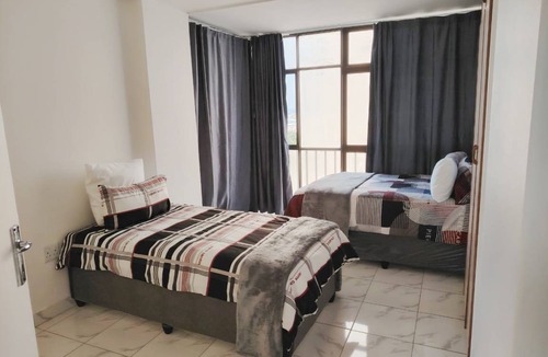 Amanzimtoti Apartment | 150 m² Apartment ∙ 3 bedrooms ∙ 10 guests