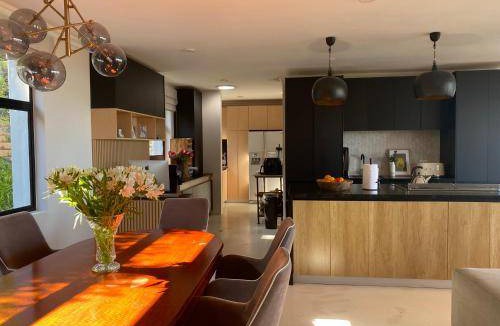 Constantia Apartment | 150 m² Apartment ∙ 3 bedrooms ∙ 6 guests