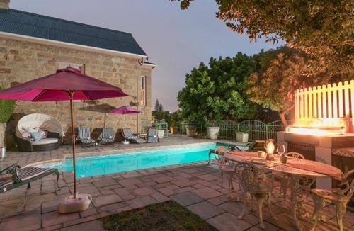 Mossel Bay Bed & Breakfast | 150 m² Bed and breakfast ∙ 2 bedrooms ∙ 127 guests