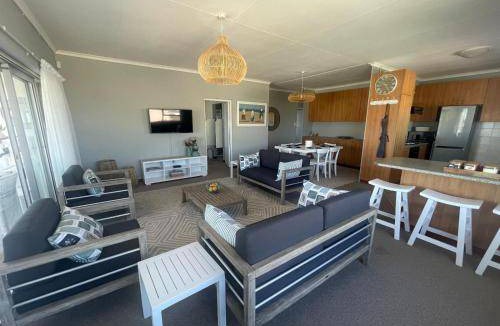 Kleinmond Bed & Breakfast | 150 m² Bed and breakfast ∙ 3 bedrooms ∙ 6 guests