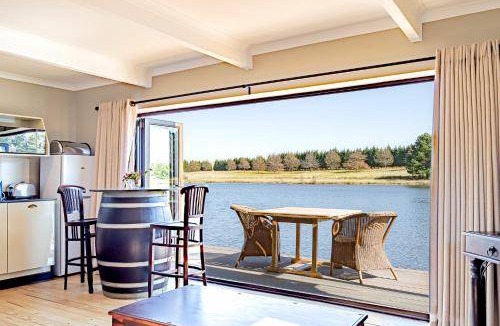 Nottingham Road House | 150 m² Farmhouse ∙ 2 bedrooms ∙ 6 guests