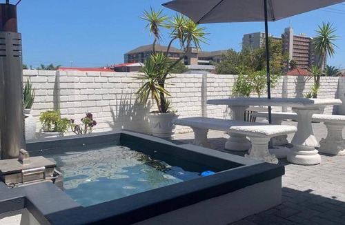 Strand House | 150 m² House ∙ 2 bedrooms ∙ 4 guests