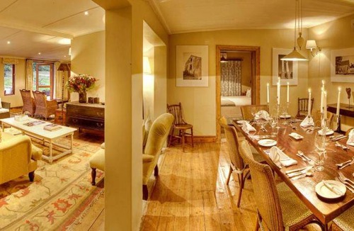 Addo Cabin | 150 m² Lodge ∙ 3 bedrooms ∙ 127 guests