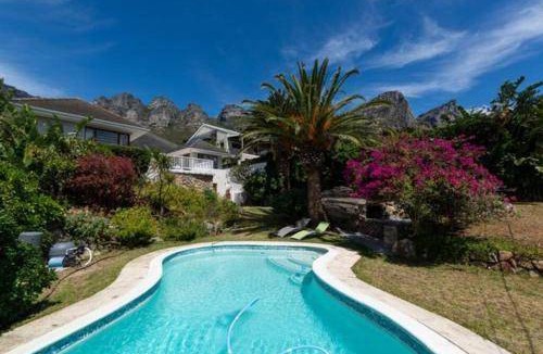 Camps Bay Villa | 150 m² Villa ∙ 3 bedrooms ∙ 5 guests
