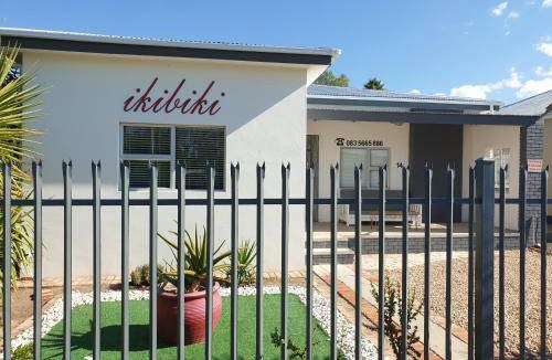 Beaufort West Apartment | 155 m² Apartment ∙ 3 bedrooms ∙ 6 guests