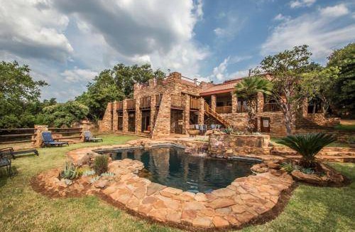 Hekpoort House | 16 m² House ∙ 6 bedrooms ∙ 12 guests