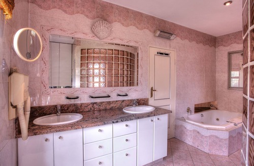 Houghton Estate Hotel | 16 Themed Suites - From Marrakesh to Moulin Rouge.