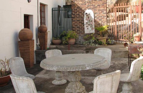 Colesberg Apartment | 160 m² Apartment ∙ 2 bedrooms ∙ 5 guests