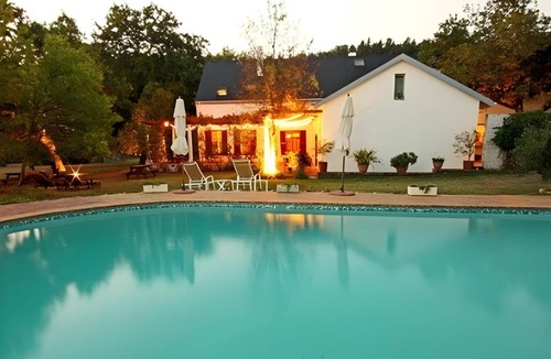 Stellenbosch House | 160 m² Farmhouse ∙ 3 bedrooms ∙ 5 guests