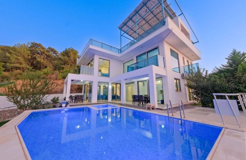 Faralya House | 160 m² House ∙ 4 bedrooms ∙ 8 guests