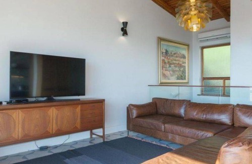 Sea Point House | 160 m² House ∙ 3 bedrooms ∙ 6 guests