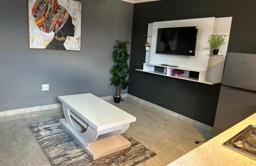 Bezuidenhout Valley Apartment | 163 on Bez Unit 20