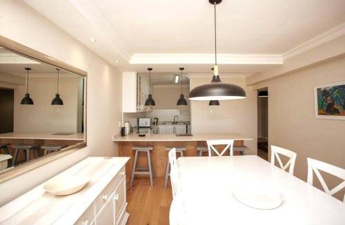 Pollok Beach Apartment | 164 m² Apartment ∙ 3 bedrooms ∙ 6 guests