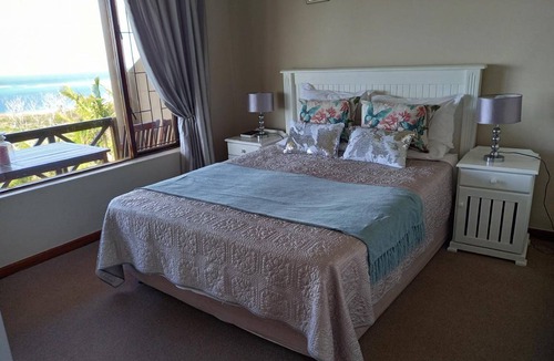 Knysna Apartment | 168 m² Apartment ∙ 3 bedrooms ∙ 6 guests
