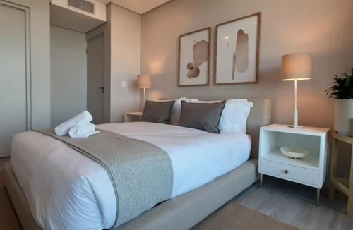 Umhlanga Ridge Apartment | 1706 Umhlanga Arch Best City & Sea Views