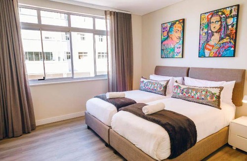 Three Anchor Bay Apartment | 177 m² Apartment ∙ 3 bedrooms ∙ 6 guests