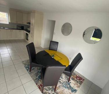 Port Elizabeth Apartment | 18 m² Serviced apartment ∙ 2 guests