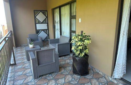 Athlone Apartment | 180 m² Apartment ∙ 3 bedrooms ∙ 6 guests