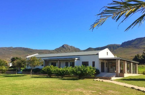 Stanford House | 180 m² House ∙ 3 bedrooms ∙ 6 guests
