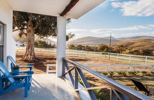 Stanford House | 180 m² House ∙ 3 bedrooms ∙ 6 guests