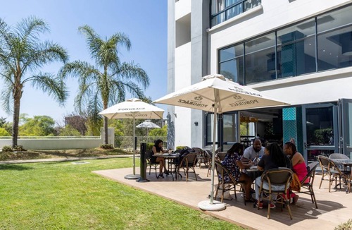 Pretoria Apartment | 184 m² Apartment ∙ 2 bedrooms ∙ 4 guests