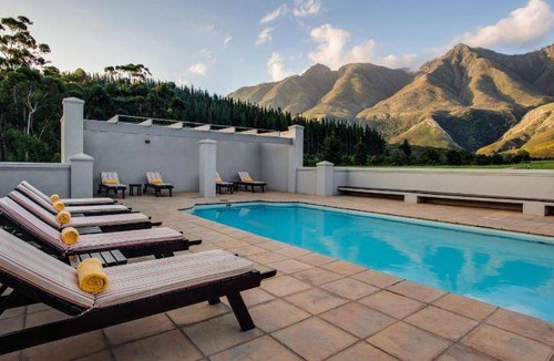 Swellendam Bed & Breakfast | 184 m² Bed and breakfast ∙ 127 guests