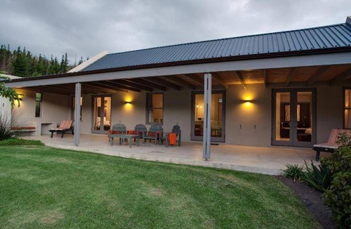 Swellendam Bed & Breakfast | 184 m² Bed and breakfast ∙ 127 guests