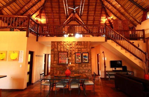Bela-Bela Cabin | 189 m² Lodge ∙ 3 bedrooms ∙ 8 guests